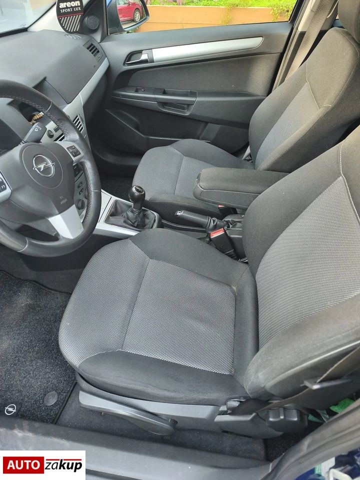 Opel Astra 1.7 CDTI Edition