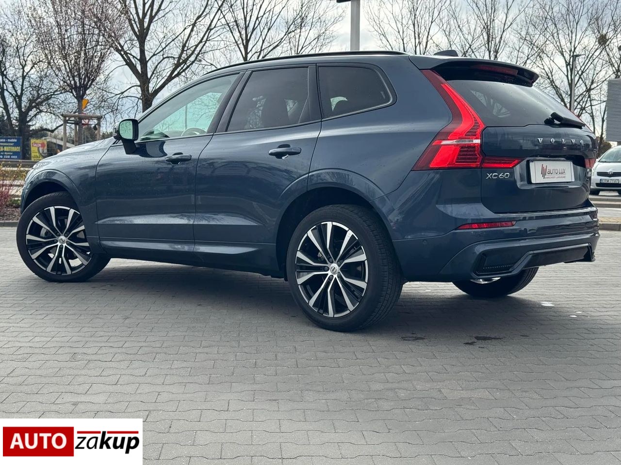 Volvo XC 60 B5 D AWD Plus Dark